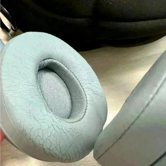 Beats by Dr. Dre Solo On-Ear Headphones‎ - Light Blue - Picture 5 of 16